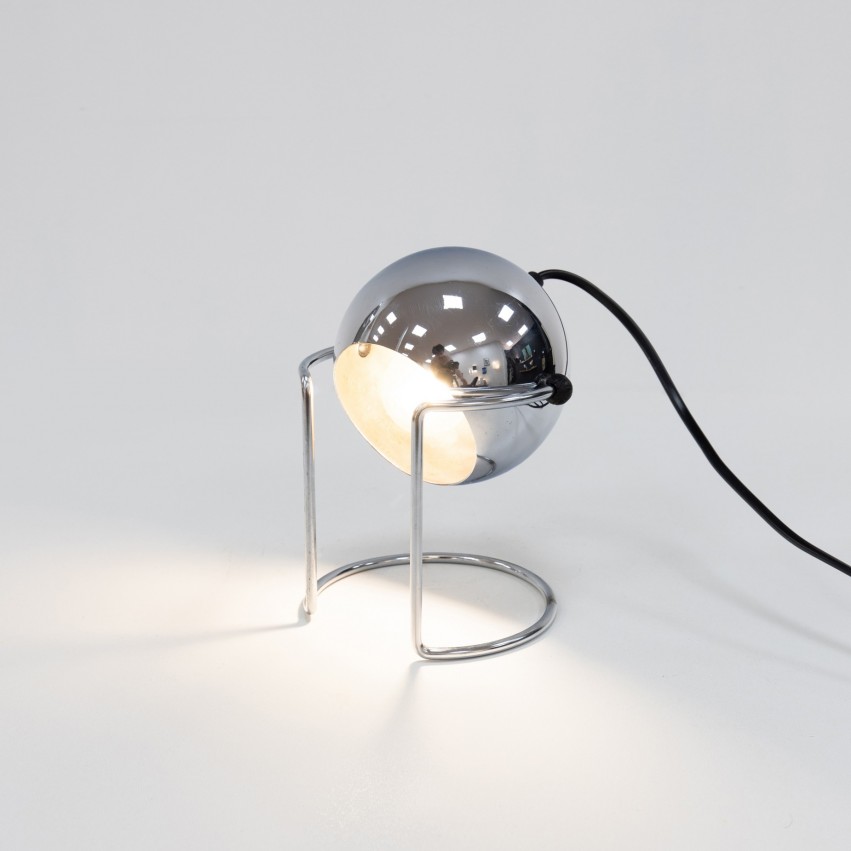 Lampe globuleuse chromée des années 1970