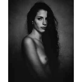 Portraits et bustes de femmes nues en noir et blanc