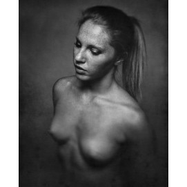 Portraits et bustes de femmes nues en noir et blanc