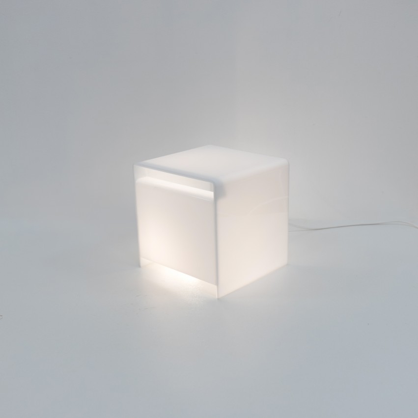 Cube lumineux en Plexiglas