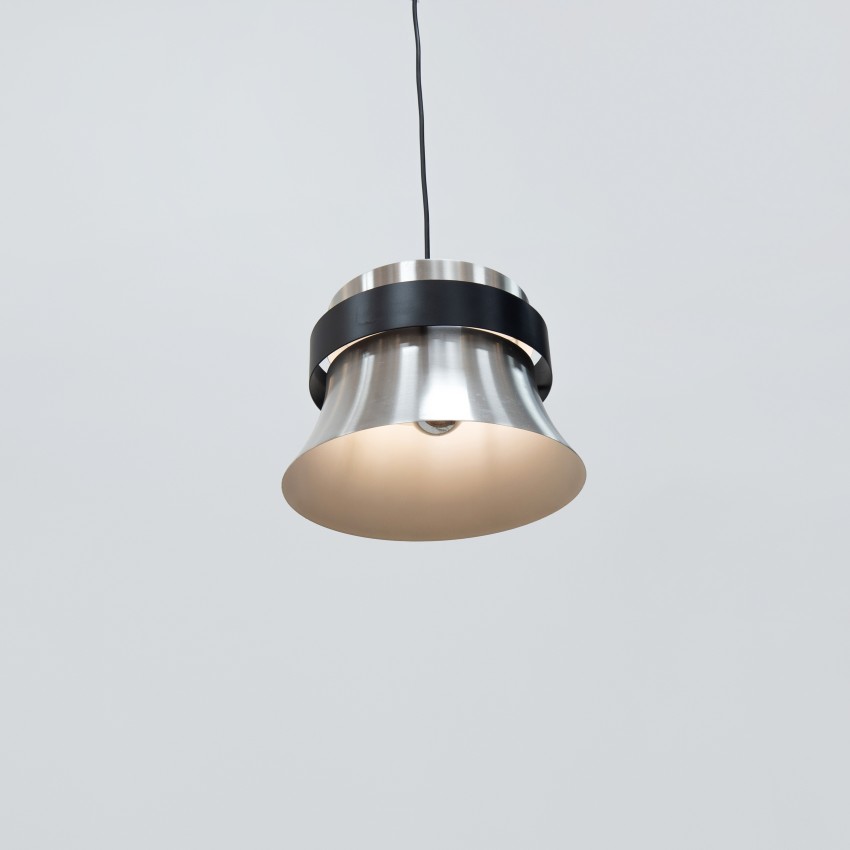 Suspension en inox et écran noir Erco 52048