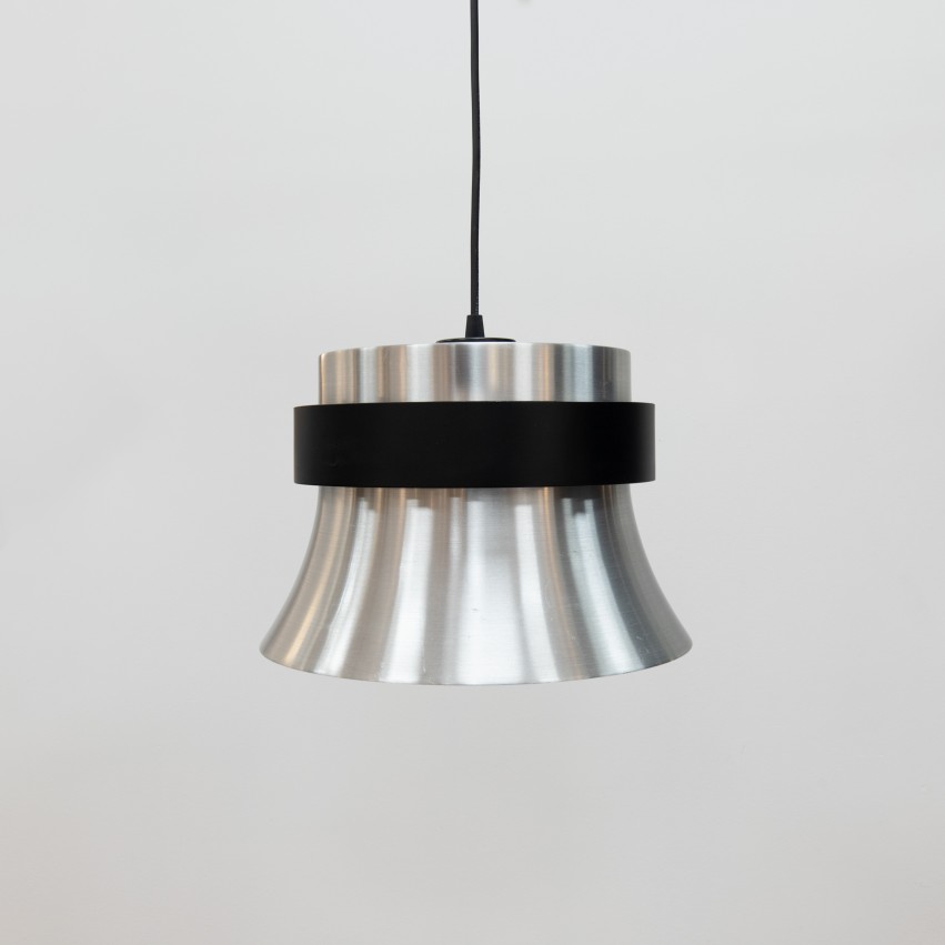 Suspension en inox et écran noir Erco 52048