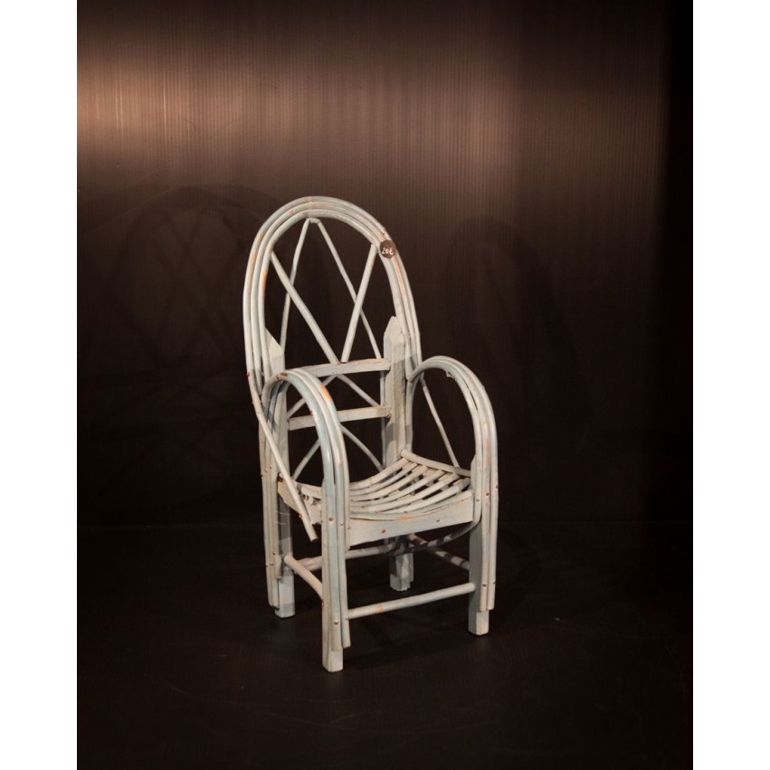Chaise de poupée
