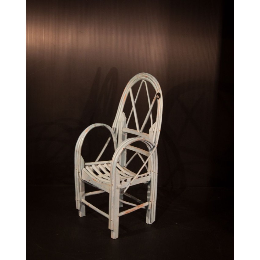 Chaise de poupée