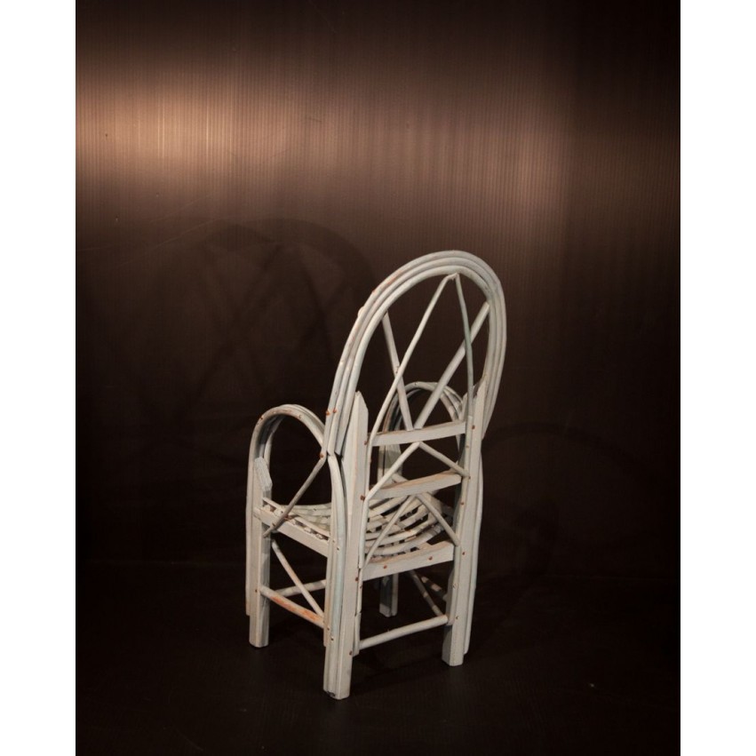 Chaise de poupée