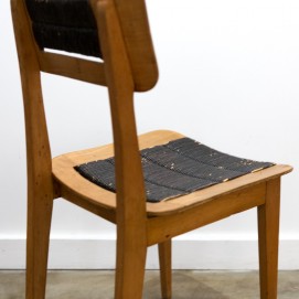 Chaise paillée en bois des années 1950