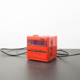 Radio-réveil cube Hermès HC 65 rouge - 1980