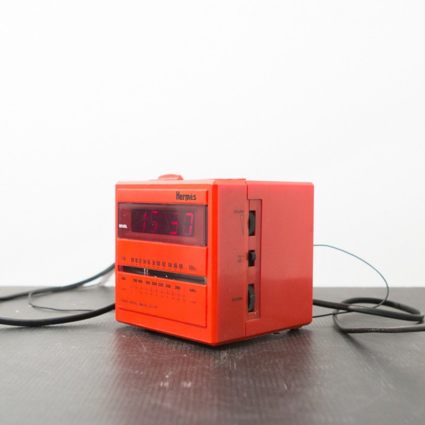 Radio-réveil cube Hermès HC 65 rouge - 1980