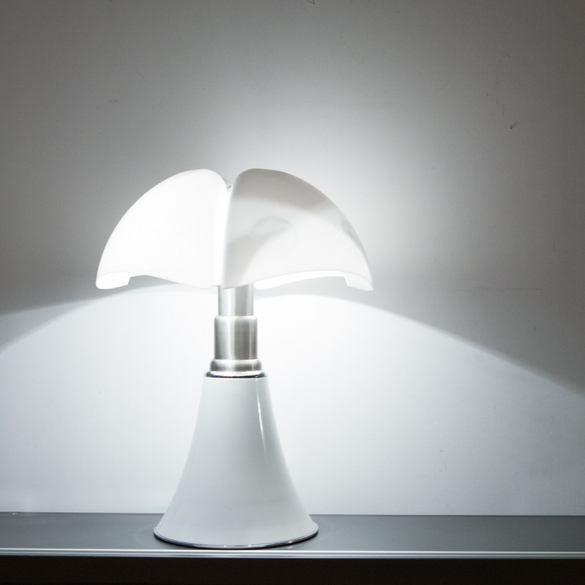 Lampe Pipistrello de Gae Aulenti pour Martinelli Luce