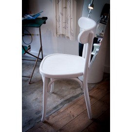Chaise peinte