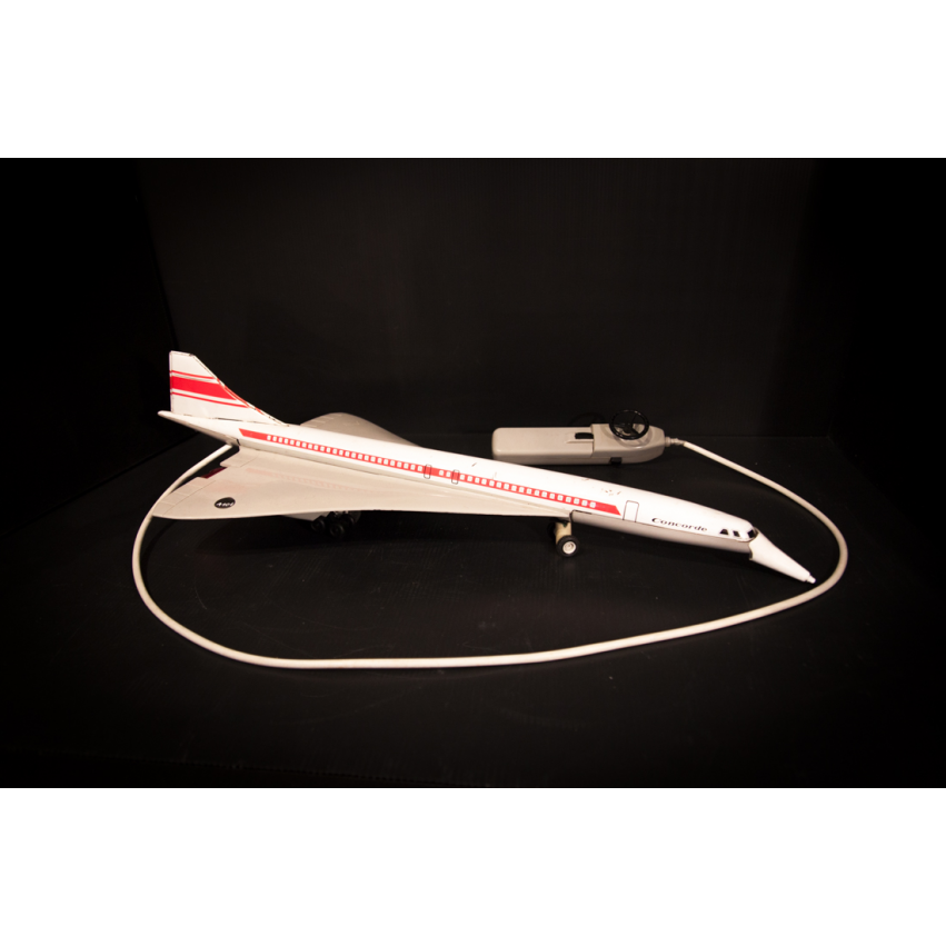 Avion mécanique