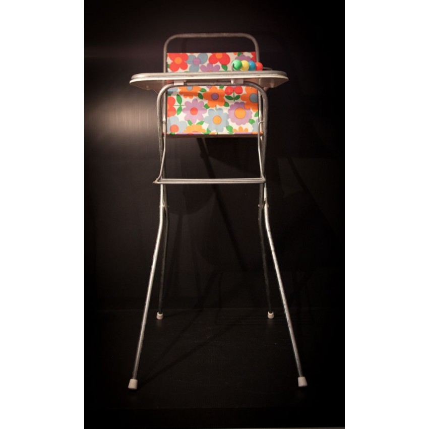 Chaise haute poupée