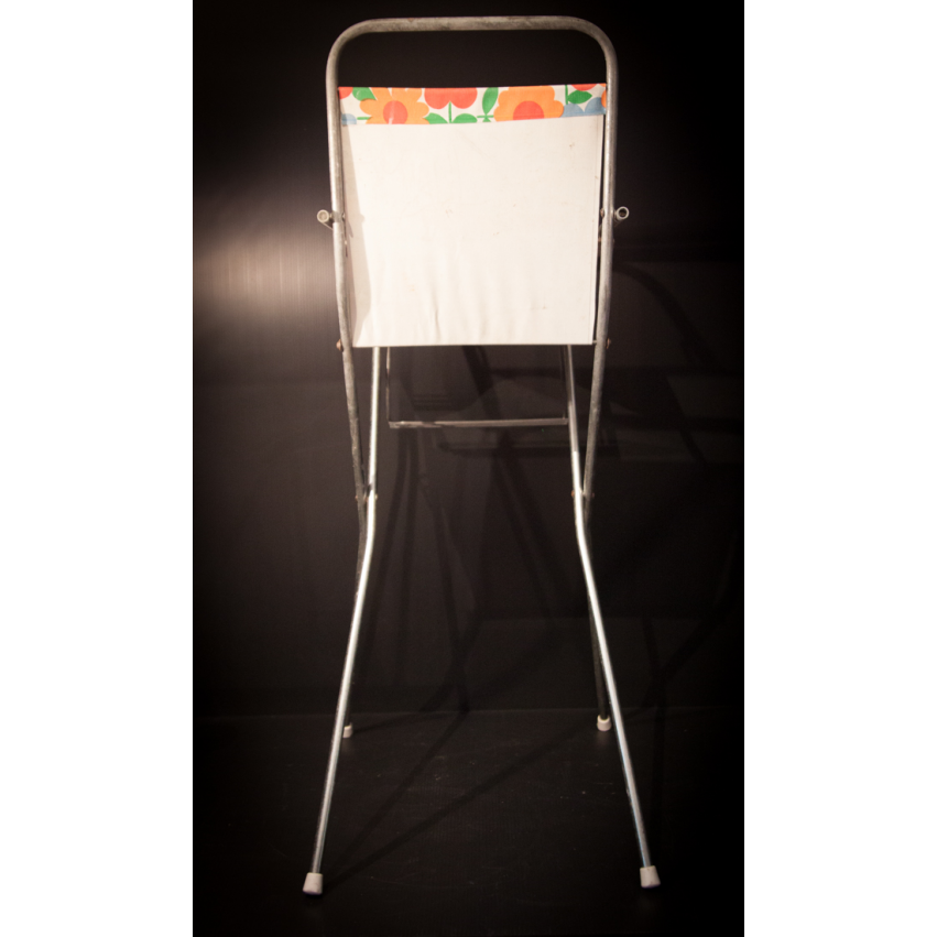 Chaise haute poupée