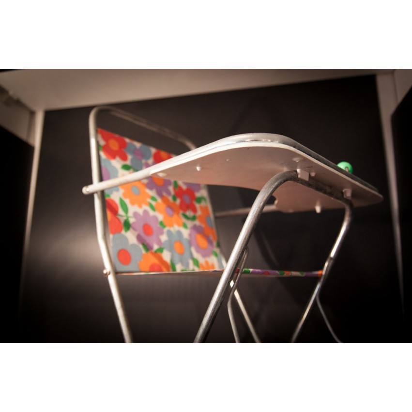 Chaise haute poupée