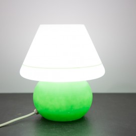 Lampe de chevet en verre vert