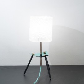 Lampe de table tripode et vintage