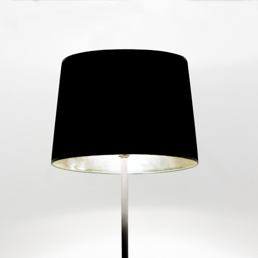 Un lampadaire tablette qui fait bar !