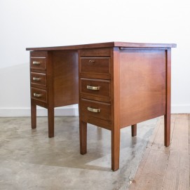 Bureau des années 1950 en bois comportant deux caisers