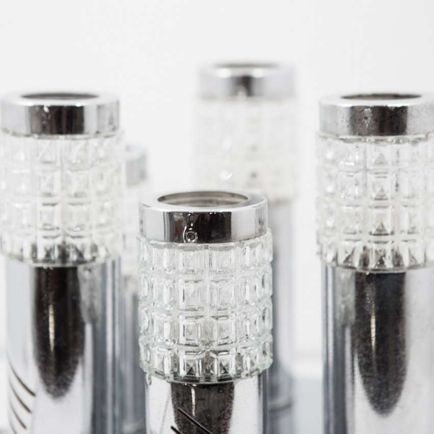 Cylindres lumineux - Luminaire constitué de tubes chromés