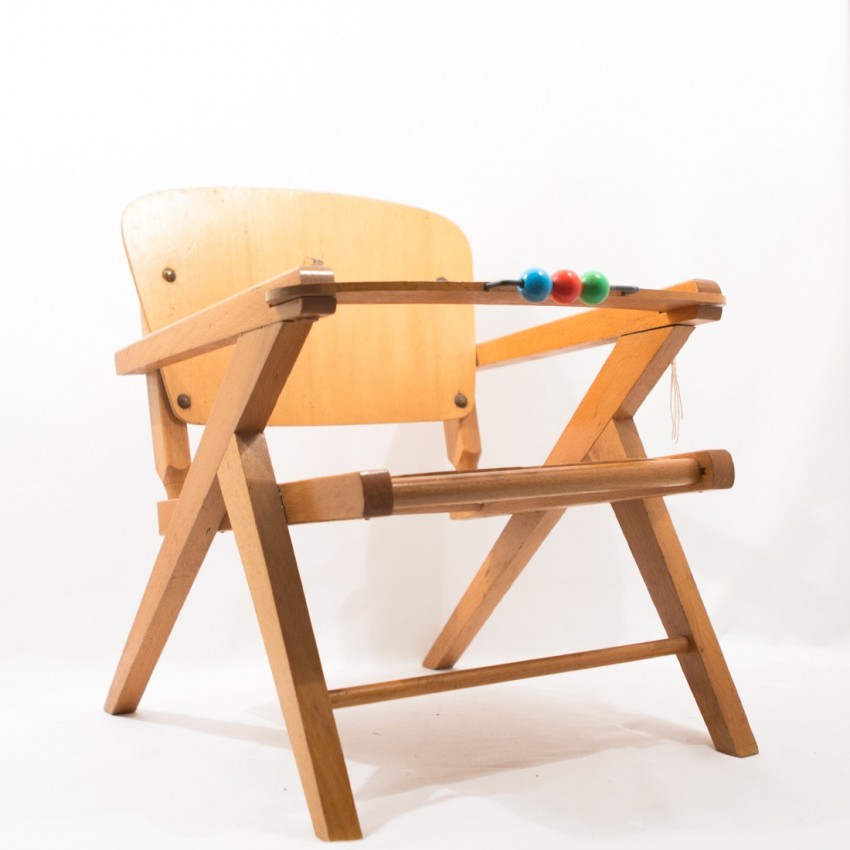 Chaise enfant en bois vintage