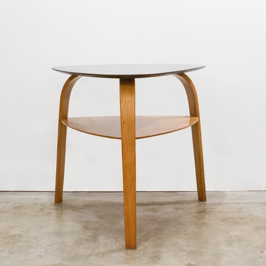 Table basse triangulaire Steiner