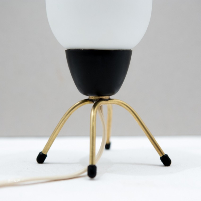 Lampe d'appoint en laiton et opaline