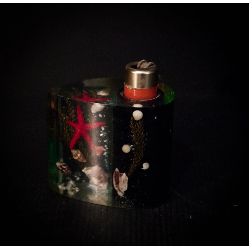 Briquet en résine