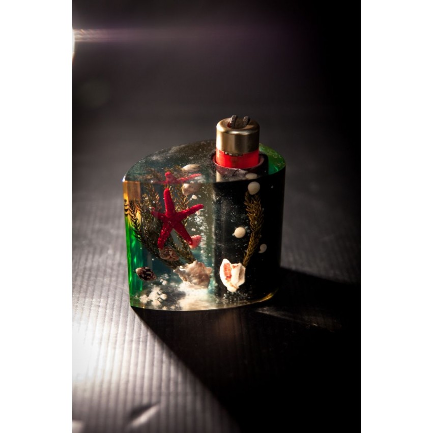 Briquet en résine