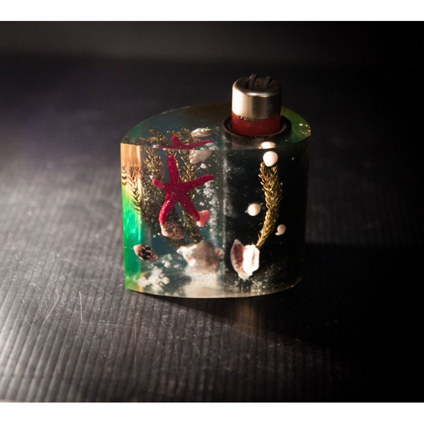 Briquet en résine