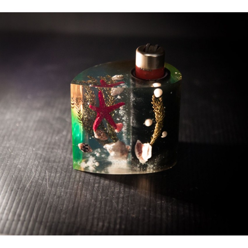 Briquet en résine