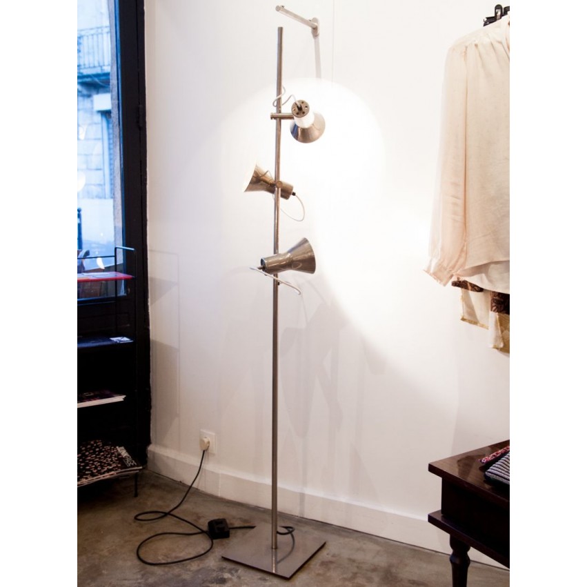 Lampadaire trois spots 