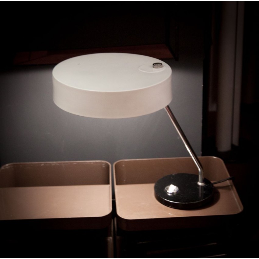 Lampe de bureau en tôle laquée Jumo