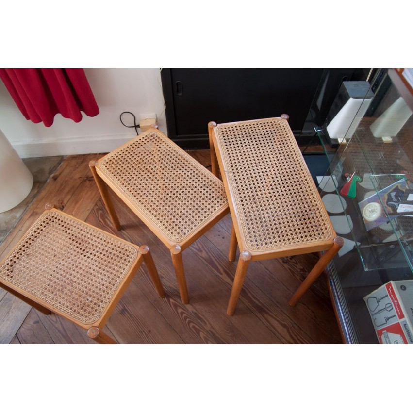 Ensemble de tables gigognes