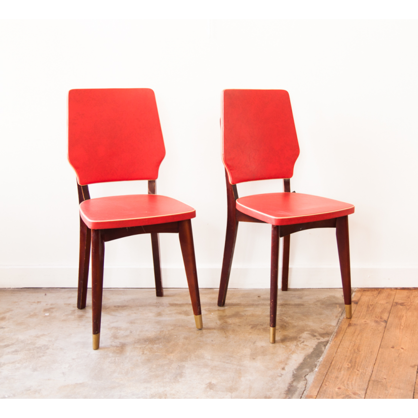 Paire de chaises rouges et vintage