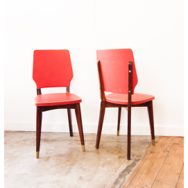 Paire de chaises rouges et vintage