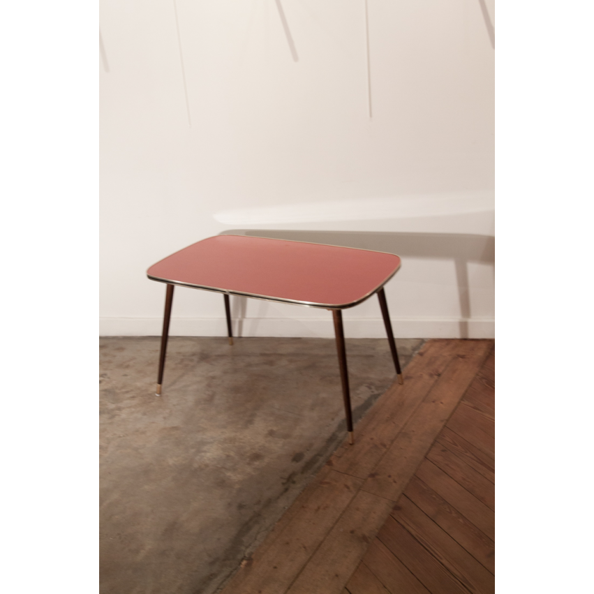 Grande table basse en Formica rouge - Pieds compas