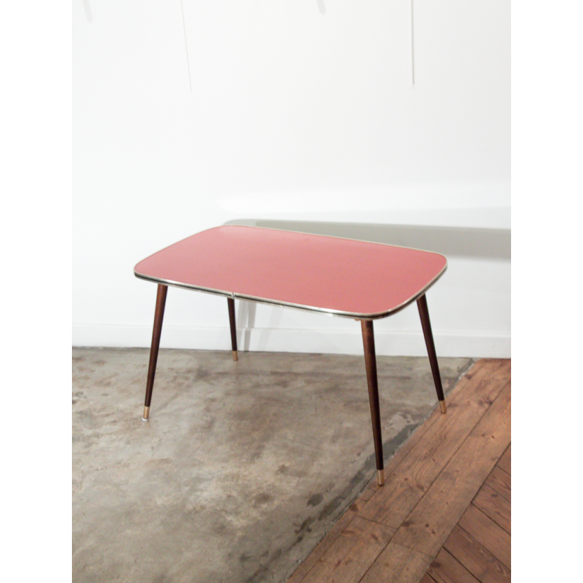 Grande table basse en Formica rouge - Pieds compas